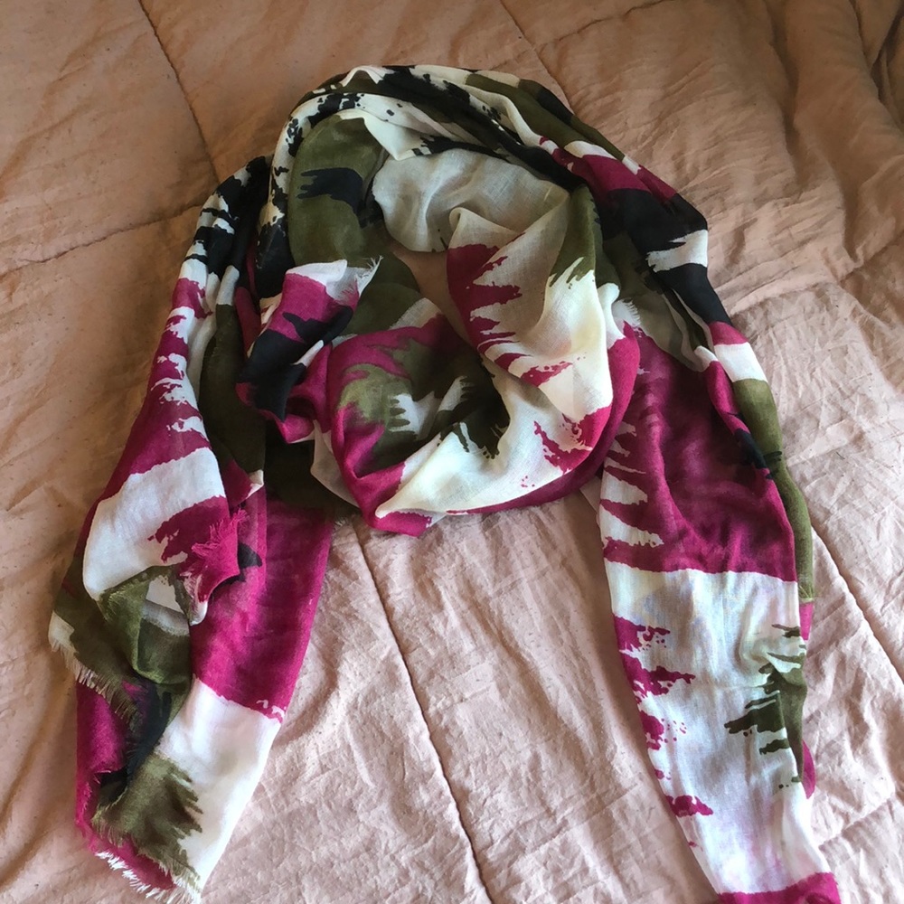 Multi-colored scarf